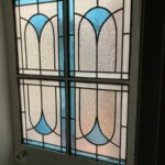un vitrail dans l'esprit art déco